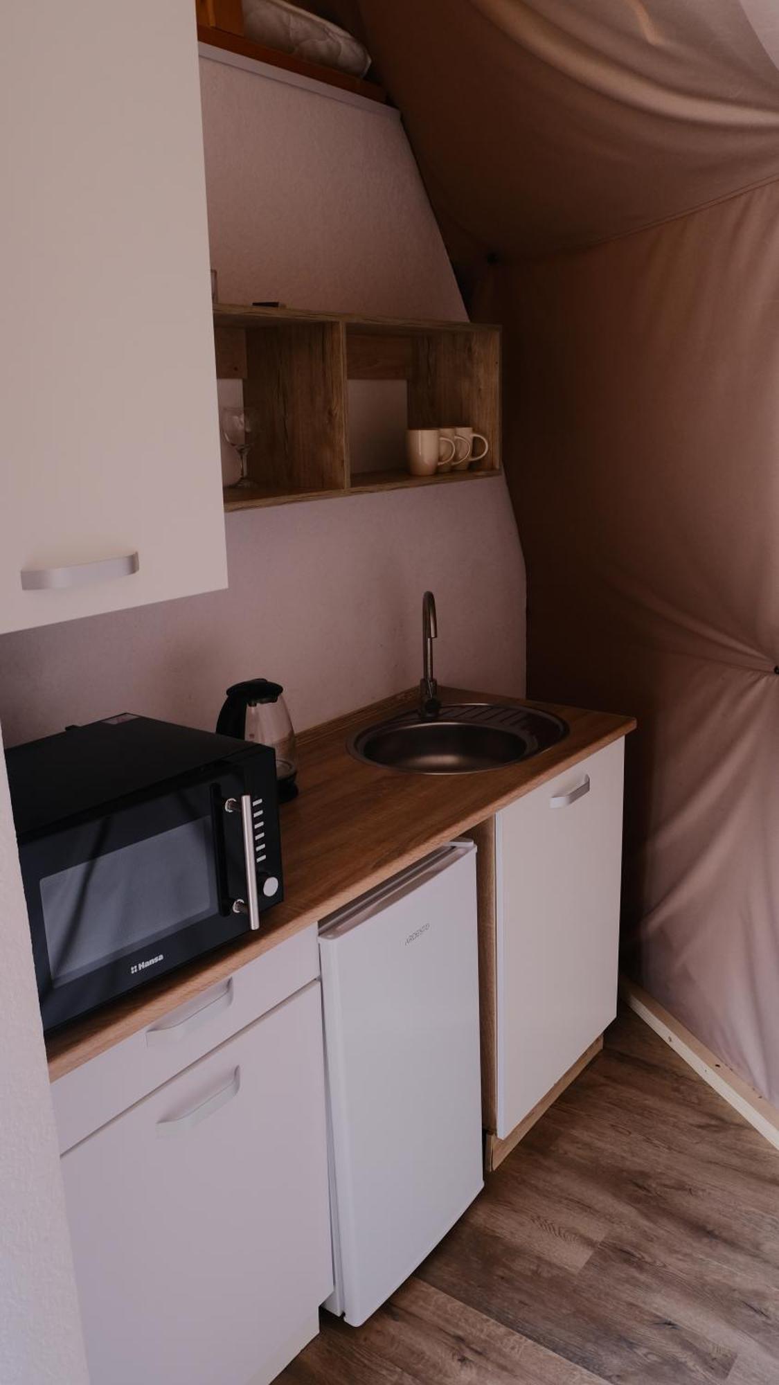 Глемпінг Де Вайб Hotel วอรอคตา ห้อง รูปภาพ
