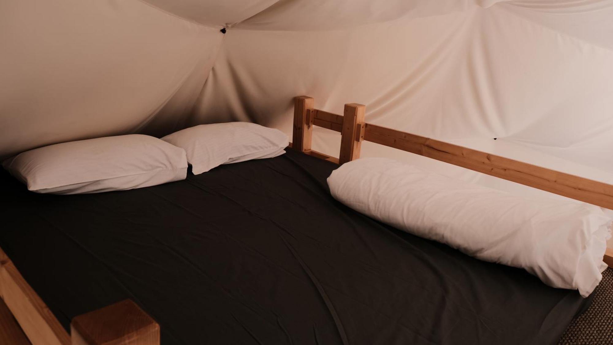 Глемпінг Де Вайб Hotel วอรอคตา ห้อง รูปภาพ